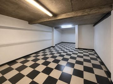 ALQUILER LOCAL COMERCIAL SOBRE AVENIDA 270m2