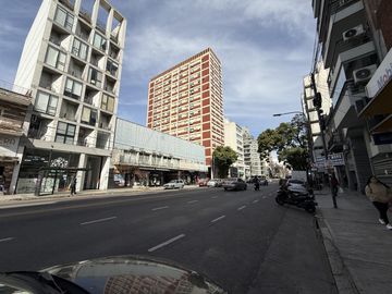 ALQUILER LOCAL COMERCIAL SOBRE AVENIDA 270m2