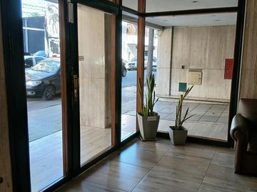 Departamento 2 ambientes con balcón