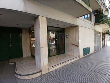 Departamento 2 ambientes con balcón