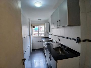 Departamento 2 ambientes con balcón