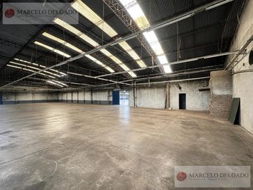 Depósito - Galpón de 1325 m2    playa  en Villa Martelli - ALQUILER