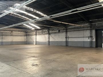 Depósito - Galpón de 1325 m2    playa  en Villa Martelli - ALQUILER
