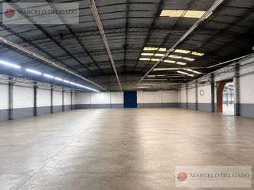Depósito - Galpón de 1325 m2    playa  en Villa Martelli - ALQUILER