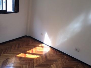 Exc 2 Amb lumin mts J B Alberdi y Av. Rivadavia y subte Coc Lav indiv A.Prof Bajas Expensas.