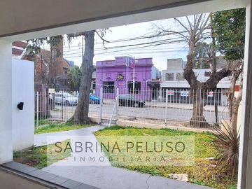 Venta Casa Local Moreno
