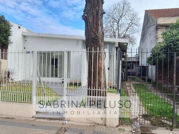 Venta Casa Local Moreno