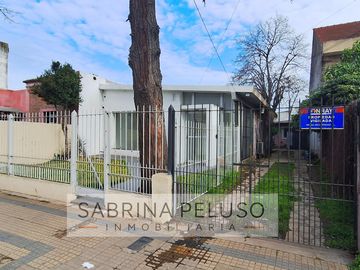 Venta Casa Local Moreno