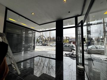 En venta tres ambientes a estrenar, Chauvin
