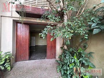 Casa de 3 ambientes -Ituzaingo Norte .