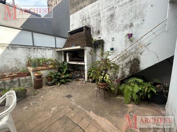 Casa de 3 ambientes -Ituzaingo Norte .
