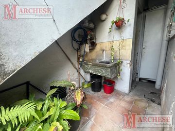 Casa de 3 ambientes -Ituzaingo Norte .
