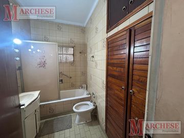 Casa de 3 ambientes -Ituzaingo Norte .