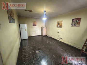 Casa de 3 ambientes -Ituzaingo Norte .