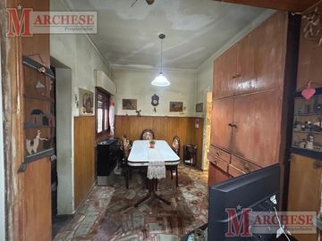 Casa de 3 ambientes -Ituzaingo Norte .