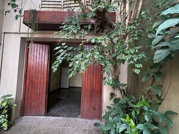 Casa de 3 ambientes -Ituzaingo Norte .