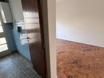 Departamento Súper Luminoso 2 Ambientes con Balcón al Frente y Lavadero