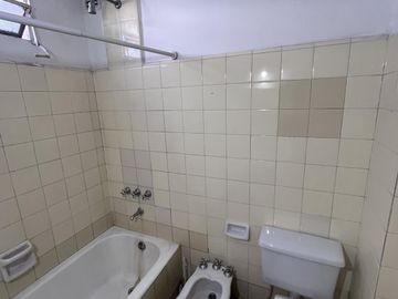 Departamento Súper Luminoso 2 Ambientes con Balcón al Frente y Lavadero