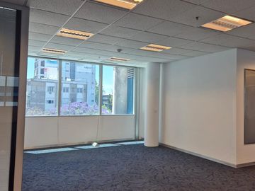 Oficina en Master Office - Vicente Lopez