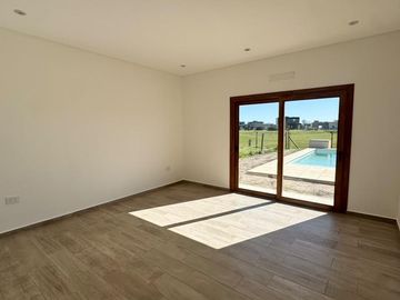 Casa en venta Barrio San Felipe Canning