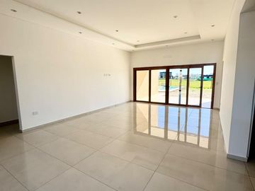 Casa en venta Barrio San Felipe Canning