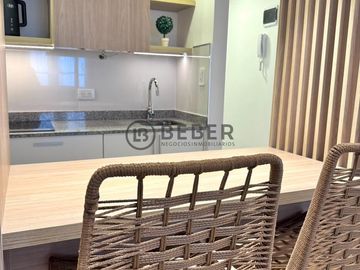 En venta ambiente al frente con balcon, Plaza Mitre