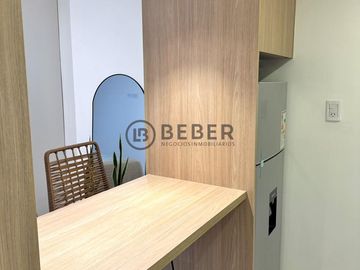 En venta ambiente al frente con balcon, Plaza Mitre