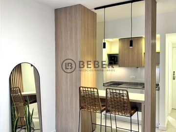 En venta ambiente al frente con balcon, Plaza Mitre