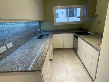 Departamento en Aquiler Torre Bruentta 2 dorm + dep con cochera