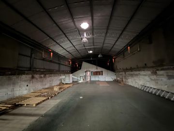 Depósito - 896 m2 - Wilde