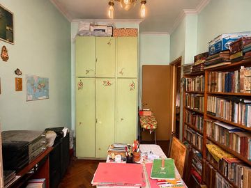 Departamento en venta 3 ambientes+ dependencia Flores