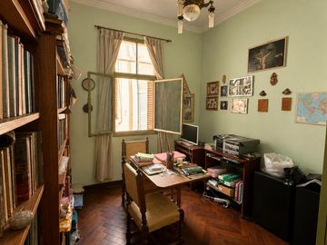 Departamento en venta 3 ambientes+ dependencia Flores