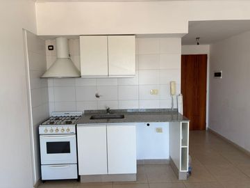 DEPARTAMENTO MONOAMBIENTE - APTO PROFESIONAL - SAN MIGUEL CENTRO