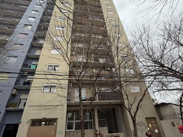 DEPARTAMENTO MONOAMBIENTE - APTO PROFESIONAL - SAN MIGUEL CENTRO