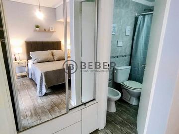 En venta ambiente a la calle con balcon, Terminal Vieja