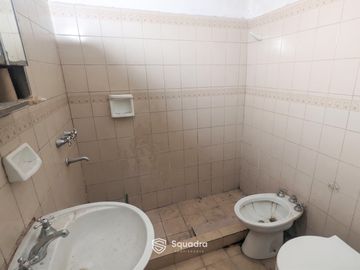 VENTA | PERMUTA - Propiedad con dos construcciones independientes  - Fisherton.