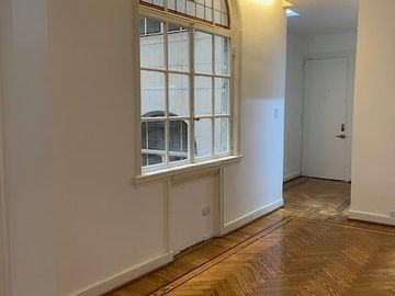 EDIFICIO FRANCES EN PLAZA VICENTE LOPEZ / ALQUILER/ RECICLADO