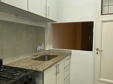 EDIFICIO FRANCES EN PLAZA VICENTE LOPEZ / ALQUILER/ RECICLADO