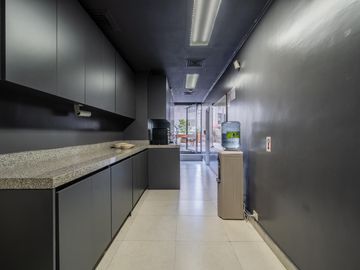 Venta - Alquiler de Oficina Piso Corporativo Terraza Propia y 4 Cocheras