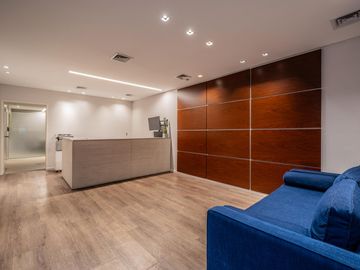 Venta - Alquiler de Oficina Piso Corporativo Terraza Propia y 4 Cocheras