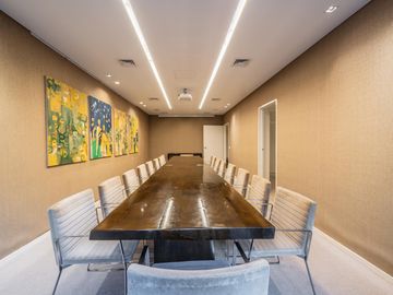 Venta - Alquiler de Oficina Piso Corporativo Terraza Propia y 4 Cocheras