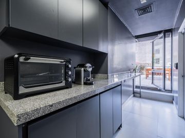 Venta - Alquiler de Oficina Piso Corporativo Terraza Propia y 4 Cocheras