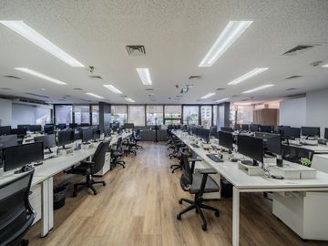Venta - Alquiler de Oficina Piso Corporativo Terraza Propia y 4 Cocheras