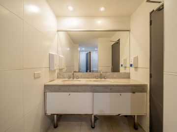 Venta - Alquiler de Oficina Piso Corporativo Terraza Propia y 4 Cocheras