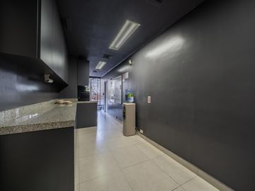 Venta - Alquiler de Oficina Piso Corporativo Terraza Propia y 4 Cocheras