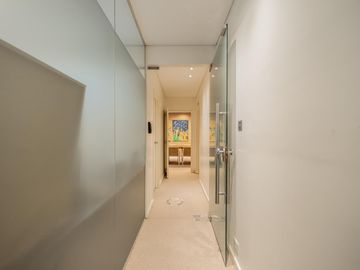 Venta - Alquiler de Oficina Piso Corporativo Terraza Propia y 4 Cocheras