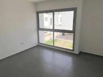VENTA | Dúplex 3 Dormitorios con Quincho y Pileta en La Calera B° Cuesta Plaza - TAP9086182