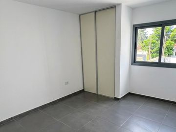 VENTA | Dúplex 3 Dormitorios con Quincho y Pileta en La Calera B° Cuesta Plaza - TAP9086182