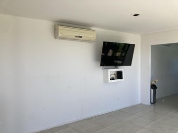 Departamento tres ambientes/ cochera