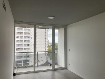 Departamento tres ambientes/ cochera
